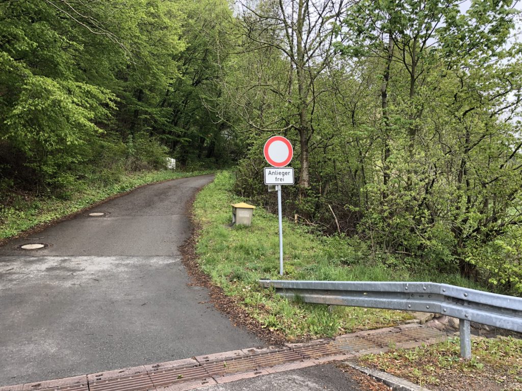 Begin Haselnussweg